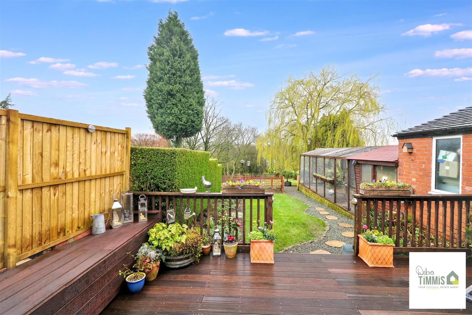3 bed property in Ash Bank Road, Stoke-On-Trent